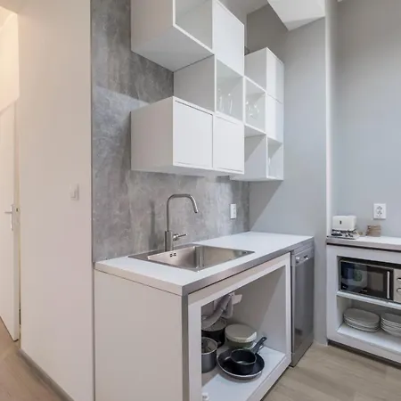 דירה Bluewaveplace - Stylish 2 Bedroom In Center Of *