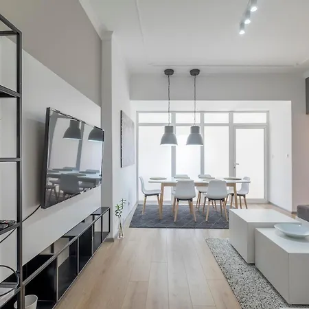 דירה Bluewaveplace - Stylish 2 Bedroom In Center Of *