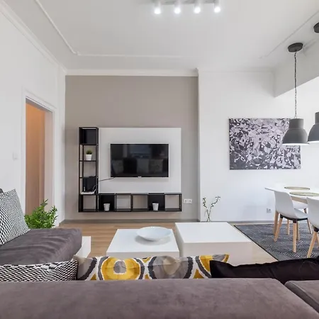 Bluewaveplace - Stylish 2 Bedroom In Center Of Sófia