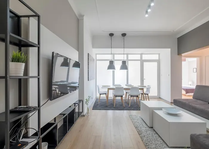 Daire Bluewaveplace - Stylish 2 Bedroom In Center Of *