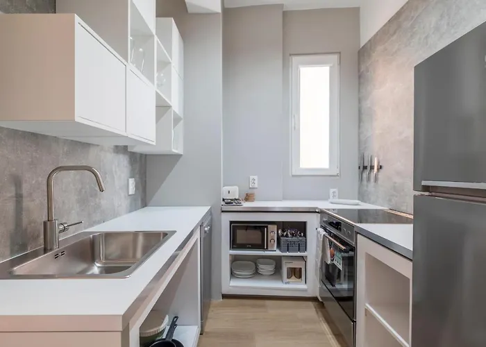 Daire Bluewaveplace - Stylish 2 Bedroom In Center Of *