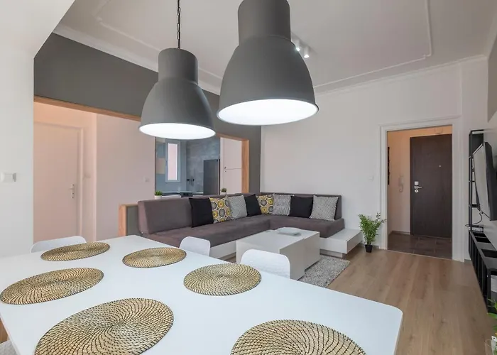 Bluewaveplace - Stylish 2 Bedroom In Center Of Appartement